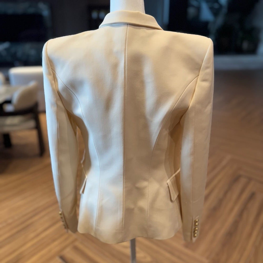 Chic Cream Blazer with Gold Accents - Picture 5 of 7